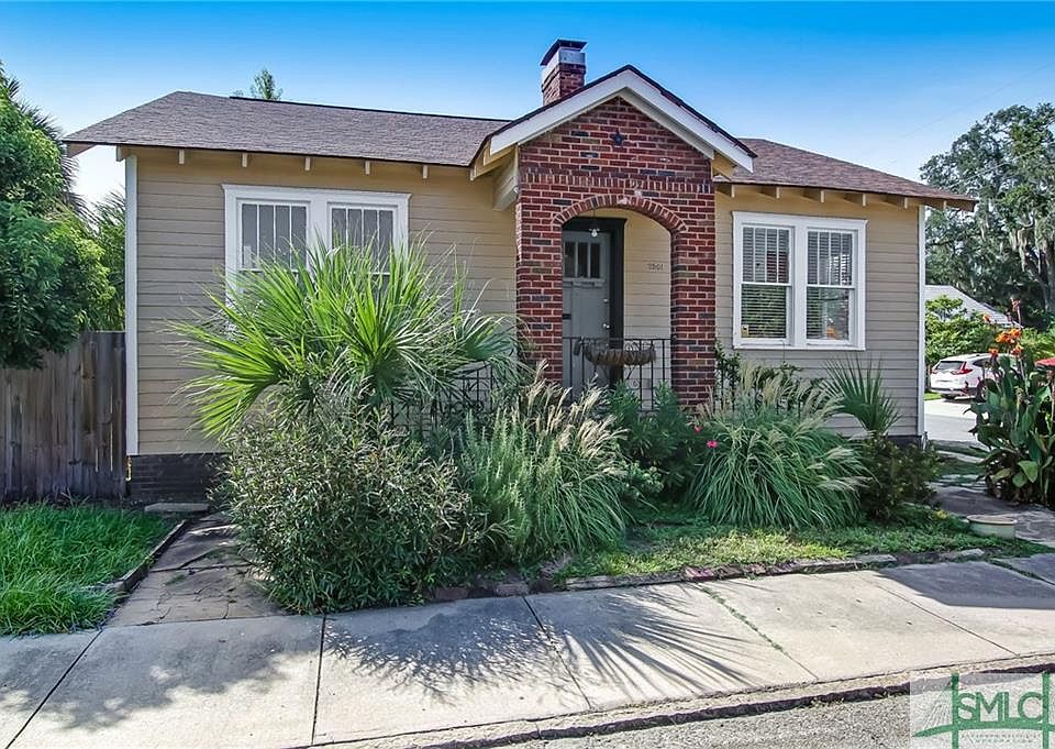 1st image of 2501 Price St
