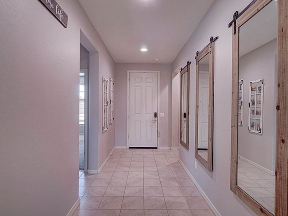 2nd image of 26065 W Quail Ave