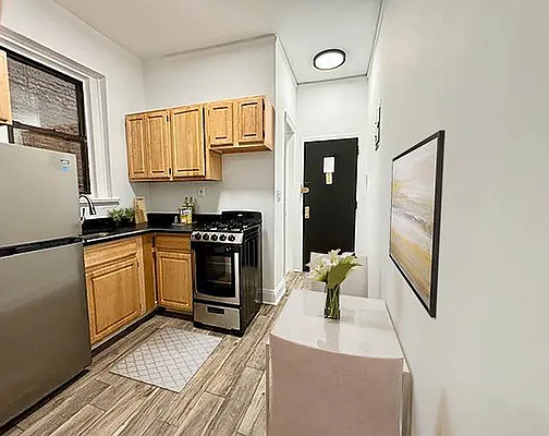 Rented by KNOCKKNOCK LLC | media 5