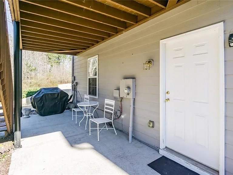 2880 Commonwealth Cir — Photo 15