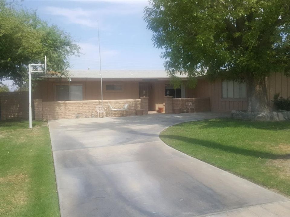 2nd image of 44812 Windsor Dr