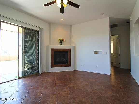 3rd image of 621 W SADDLE CREEK Drive