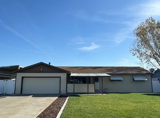 207 Madison St, Grandview, WA 98930