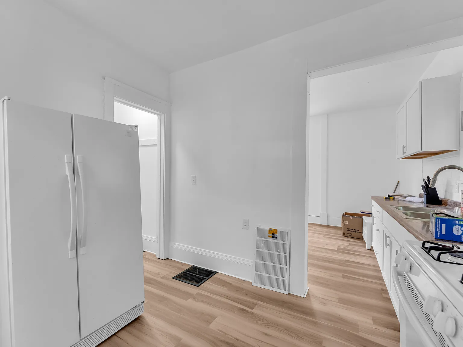 6 bed, 2.5 bath, 300 sqft, $825 — Photo 2