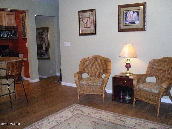 4th image of 2218 Cottage Grove Ave