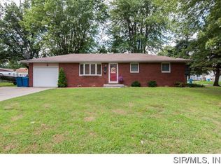 500 S Walnut St, Bethalto, IL