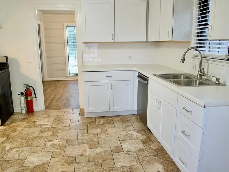 View 2 kitchen