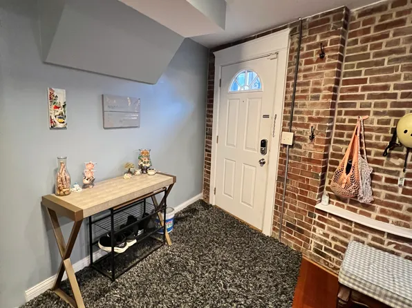 646 W Bittersweet Pl APT 4, Chicago, IL 60613