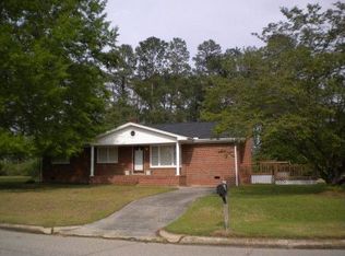 1500 Lakeshore Dr, Dunn, NC 28334