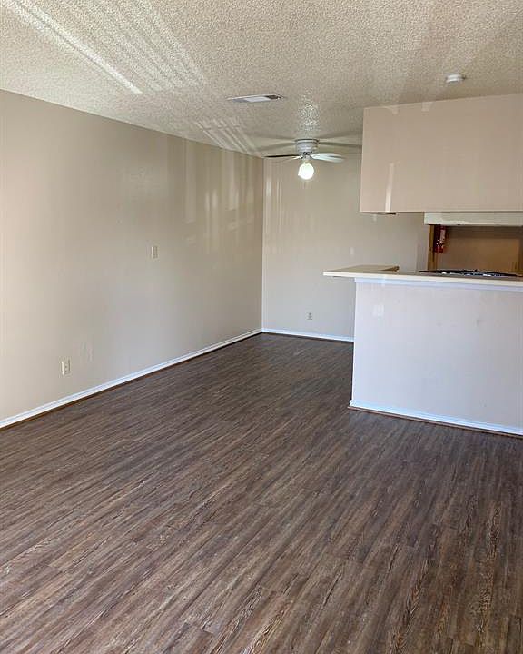 1st image of 2501 Gulf Fwy APT 246