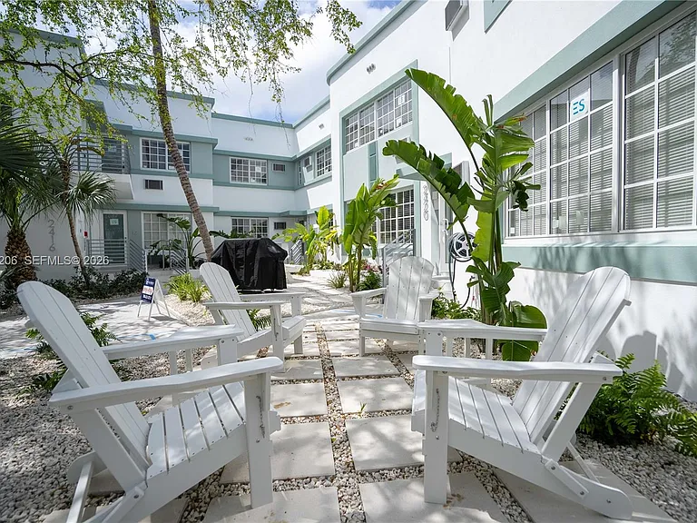 2418 Flamingo Dr #7 — Photo 12