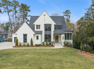 812 Manchester Dr, Raleigh, NC 27609