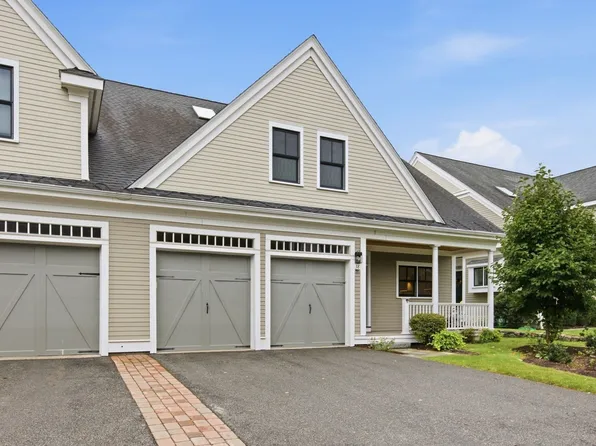 38 Green Meadow Dr Unit 38, Reading, MA 01867