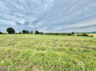 1070-1 Logan Rd, Gravel Switch, KY 40328