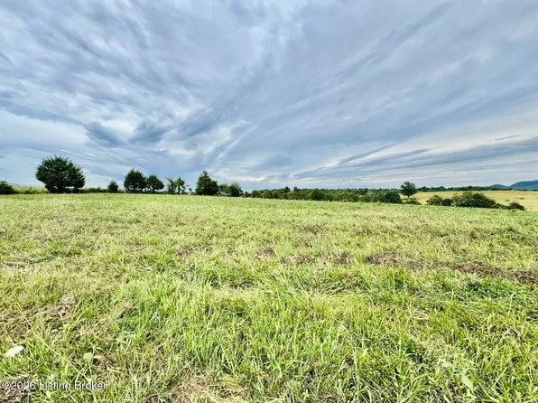 1070-1 Logan Rd, Gravel Switch, KY 40328
