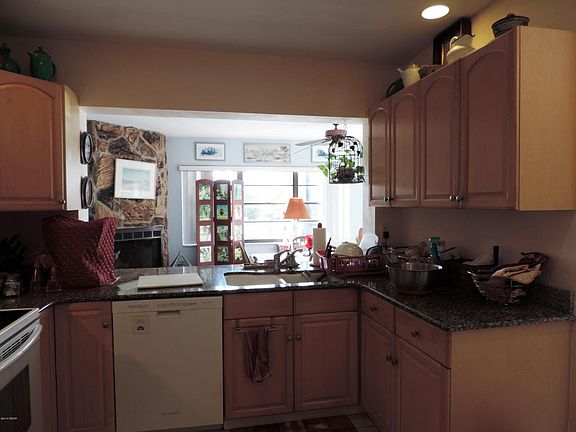 3rd image of 1426 John Anderson Dr