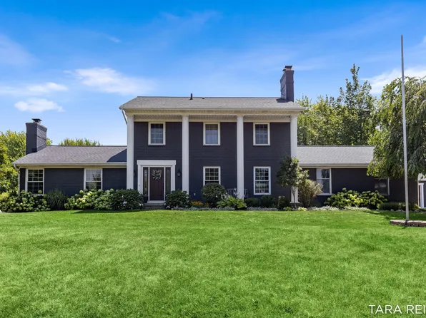 990 Riley St, Hudsonville, MI 49426