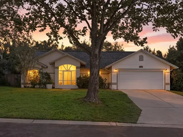 132 Country Lakes Cir, Groveland, FL 34736