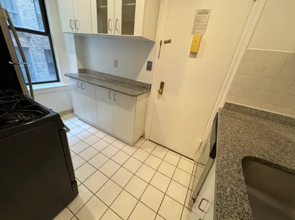 147 West 79th Street image 4 of 5