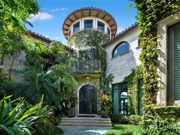 10330 W Broadview Dr, Bay Harbor Islands, FL 33154