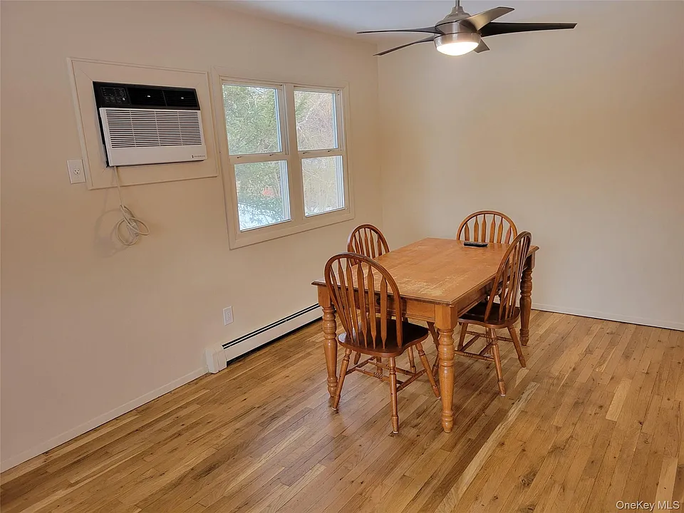 71 Cayuga Ave