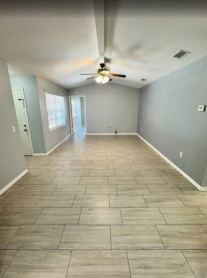 Living Room - 4201 Sunny View Dr