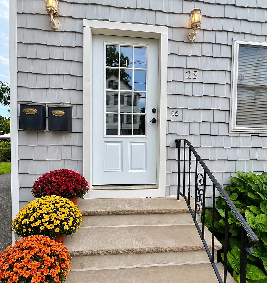 3 bed, 1320 sqft, $2,950 — Photo 2