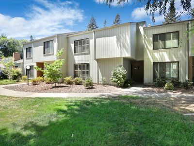 1330 Commons Dr, Sacramento, CA, 95825