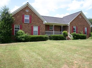 1067 Sandy Valley Rd, Hendersonville, TN 37075