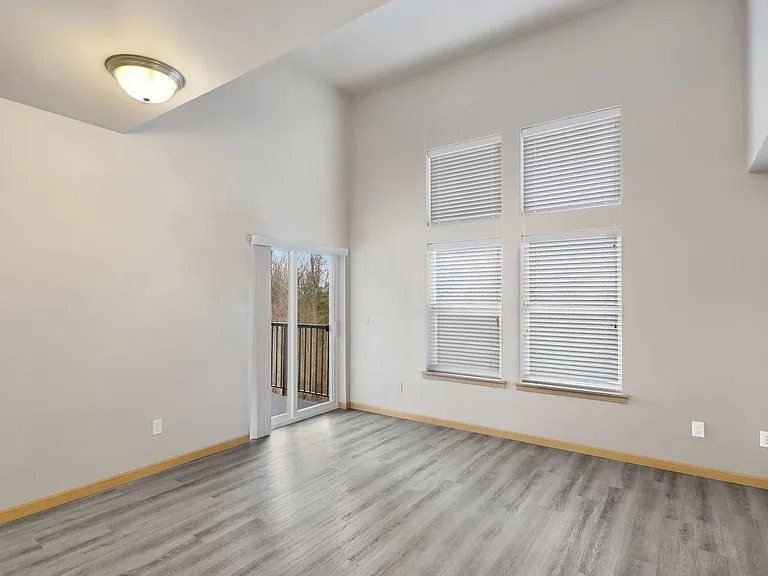 Tremezzo Apartments — Photo 102