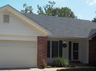 22 Harbor Springs Ct, Fenton, MO