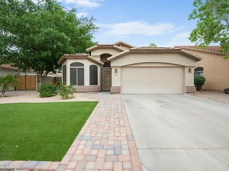 6123 S Crystal Way — Photo 1