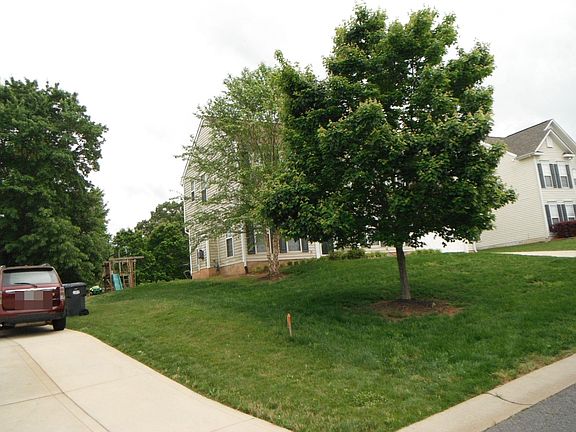 2nd image of 723 Georgie St