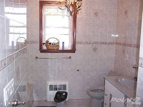 3rd image of 11595 223rd St