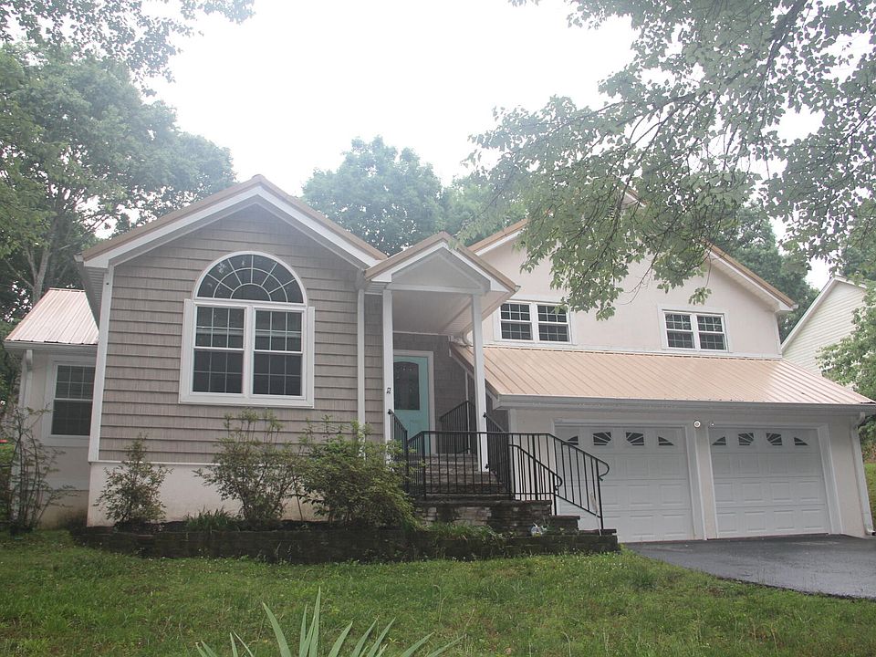 1st image of 2406 Pineway Trl