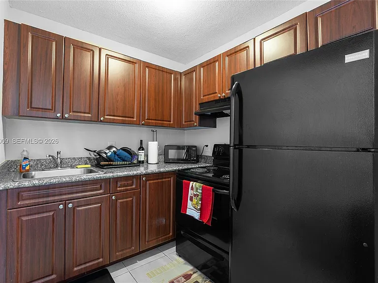 5755 NW 7th Ave #9 — Photo 5