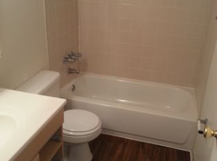 2050 S Ridgewood Ave APT O2, South Daytona, FL 32119