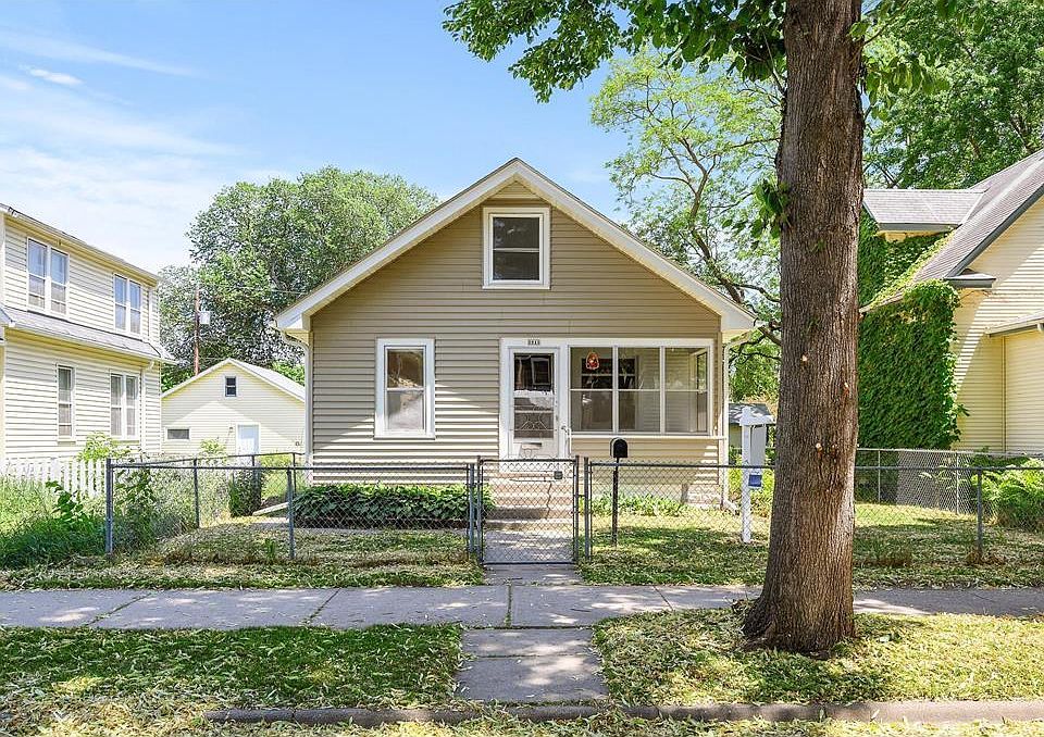 Welcome home to 3915 39th Ave S!