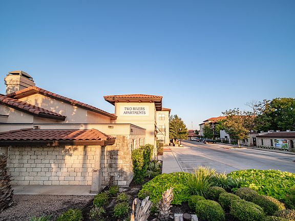 5th image of 105 N Austin Ave #8103