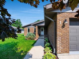 1 Circle Dr, Chatham Kent, ON N0P1W0