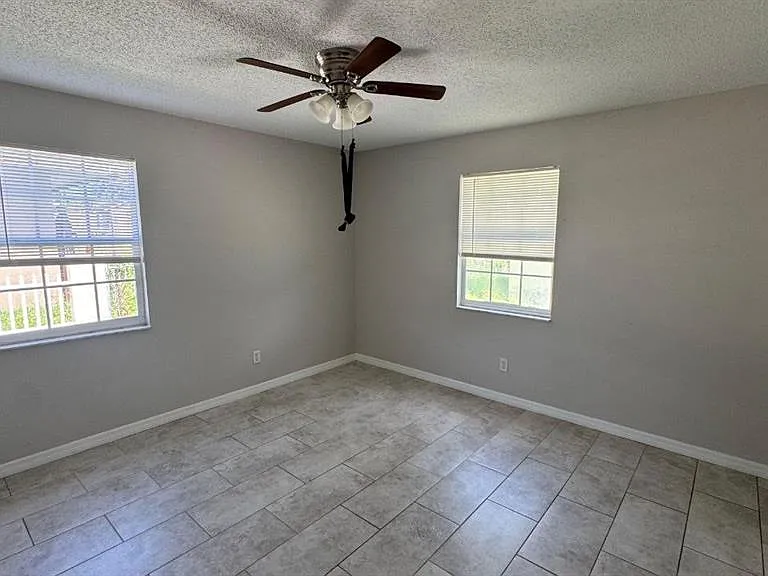 37321 Safari Dr — Photo 11
