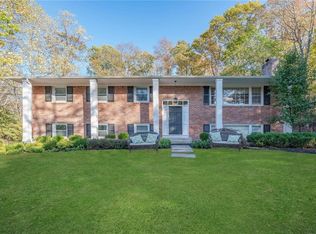 6 Sunset Ter, Suffern, NY 10901