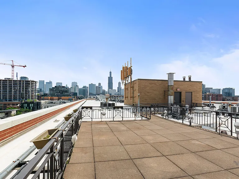 1301 W Madison St #503 — Photo 13