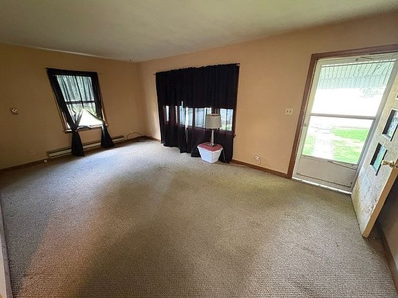 4th image of 3432 9th St