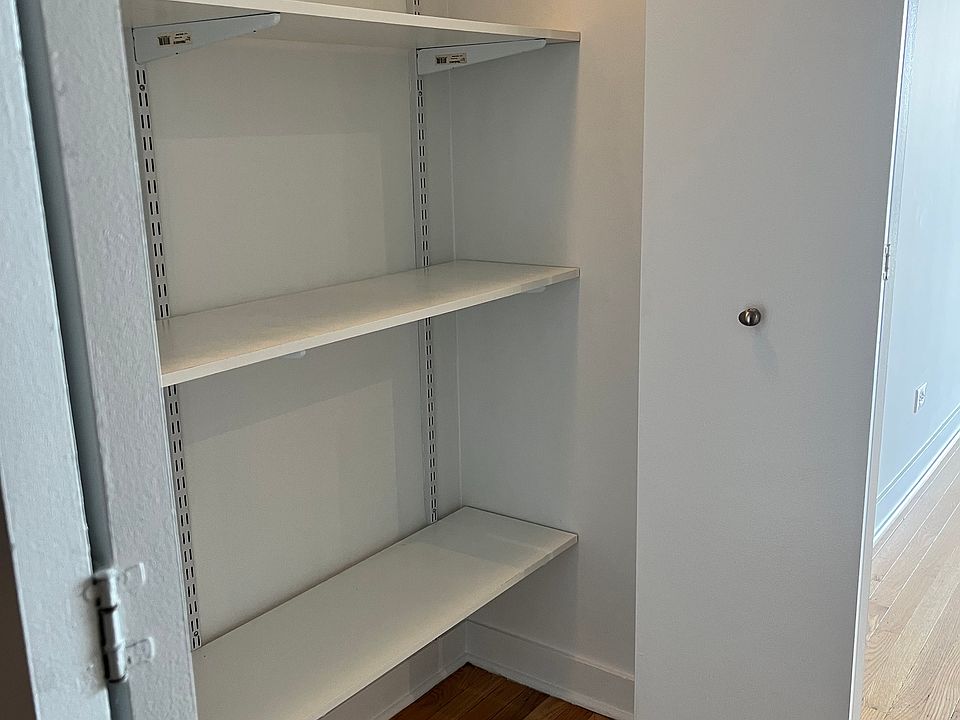 Kitchen pantry