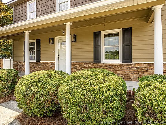 3rd image of 2119 Hollyridge Pl