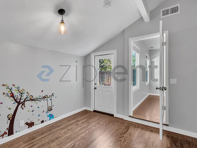 839 Marsh Rd — Photo 14