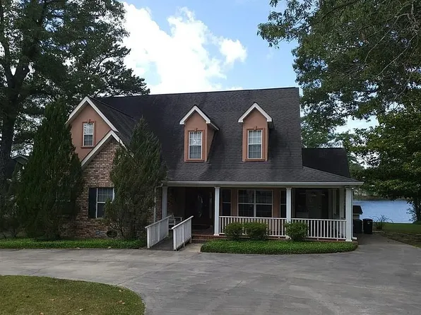 313 Rault Dr, Lumberton, MS 39455