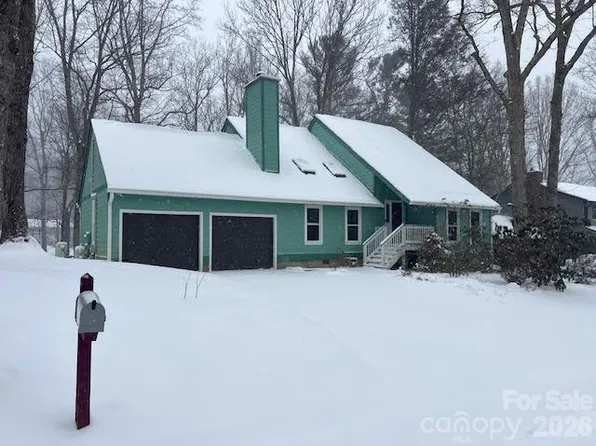 12 Maybury Ct, Arden, NC 28704