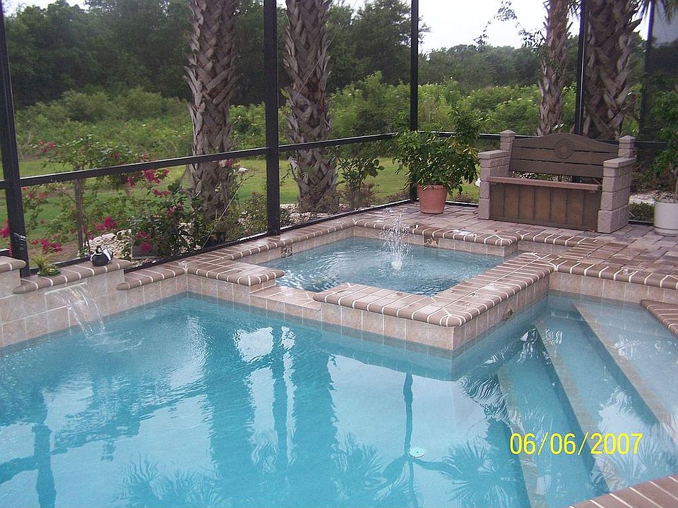 2nd image of 1014 Regal Manor Way